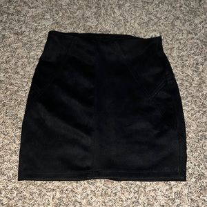 Fashion nova black skirt